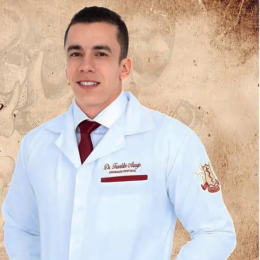 Dr. Franklin Araújo — CRO-MG 52709, Cirurgião-Dentista na Sobilis Odontologia Humanizada